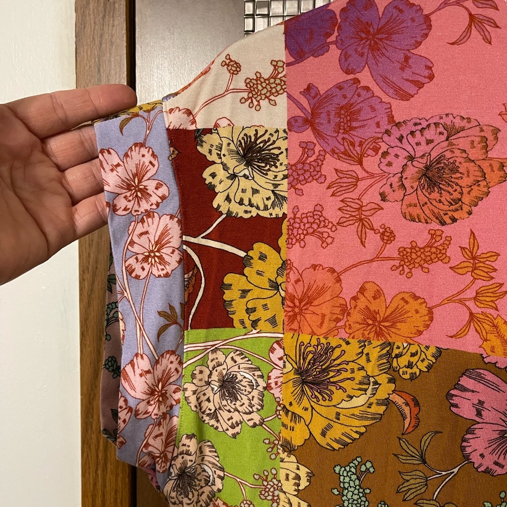 Johnny Was Floral Tee - Picture 5 of 5